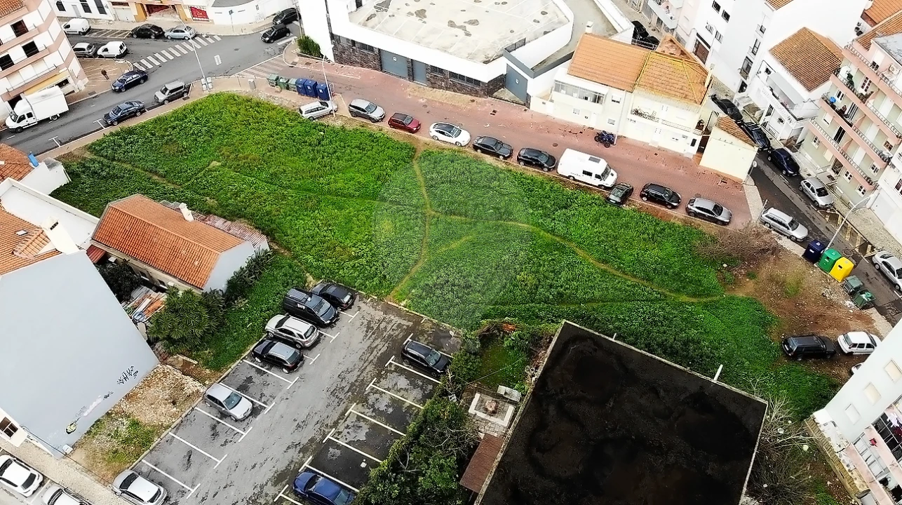 Terreno para Venda em Encosta do Sol Foto 3