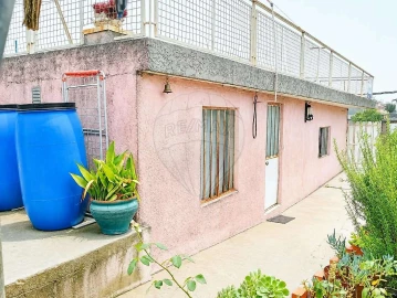 Moradia T2 para Venda em Vila de Cucujães