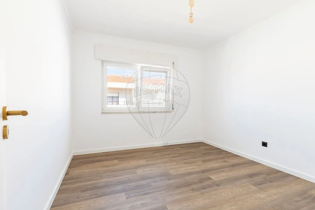 Apartamento T2 para Venda em Silveira Foto 15