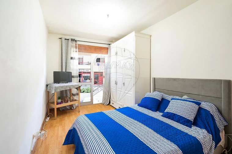 Apartamento T2 para Venda em Algueirão-Mem Martins Foto 7