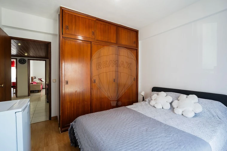Apartamento T2 para Venda em Algueirão-Mem Martins Foto 3