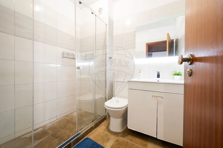 Apartamento T2 para Venda em Algueirão-Mem Martins Foto 5