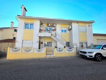 Moradia T2 para Venda em Alenquer (Santo Estêvão e Triana)