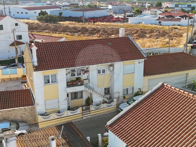 Moradia T2 para Venda em Alenquer (Santo Estêvão e Triana) Foto 2