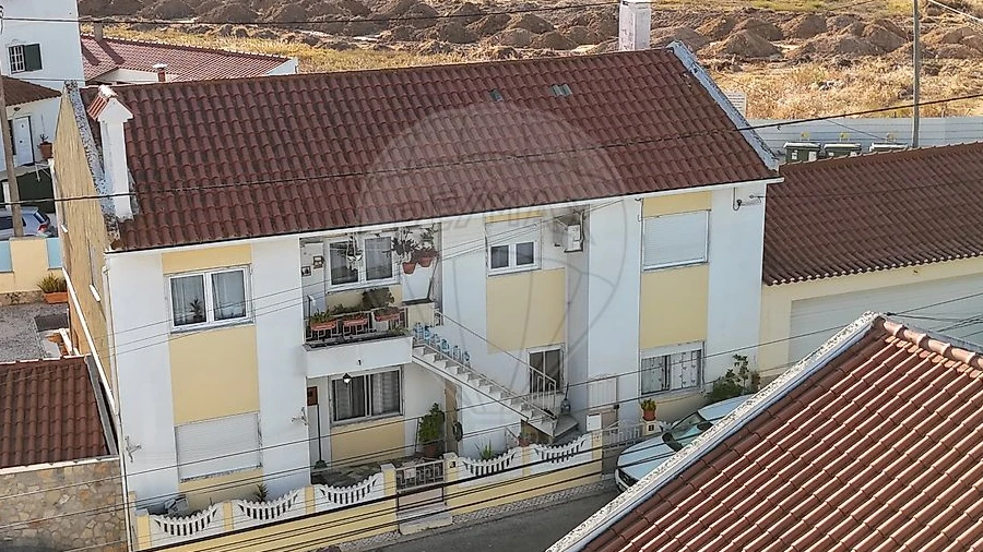 Moradia T2 para Venda em Alenquer (Santo Estêvão e Triana)