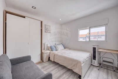 Apartamento T3 para Venda em Mafamude e Vilar do Paraíso