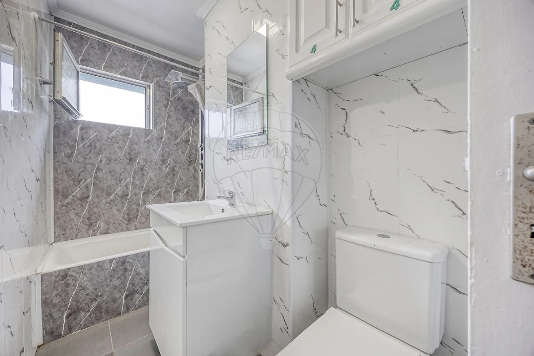 Apartamento T3 para Venda em Mafamude e Vilar do Paraíso Foto 8