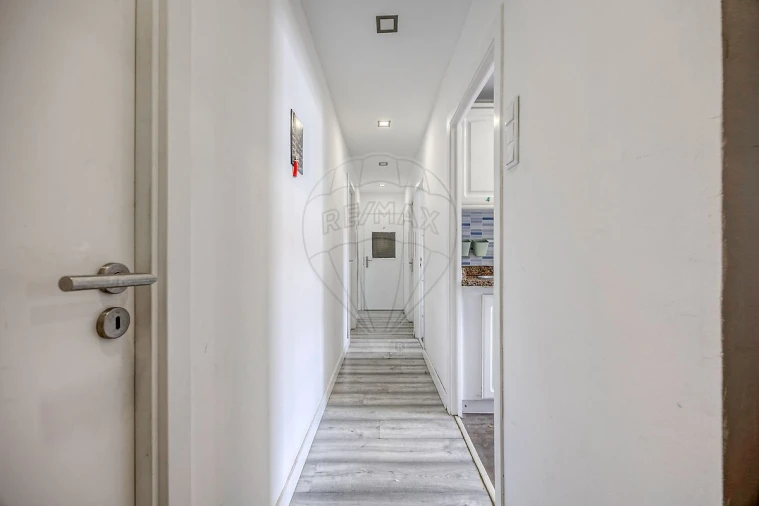 Apartamento T3 para Venda em Mafamude e Vilar do Paraíso Foto 9