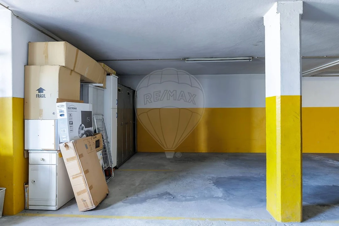Apartamento T2 para Venda em Cidade da Maia Foto 23