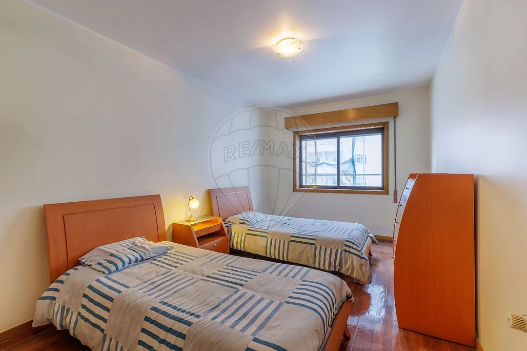 Apartamento T2 para Venda em Cidade da Maia Foto 6