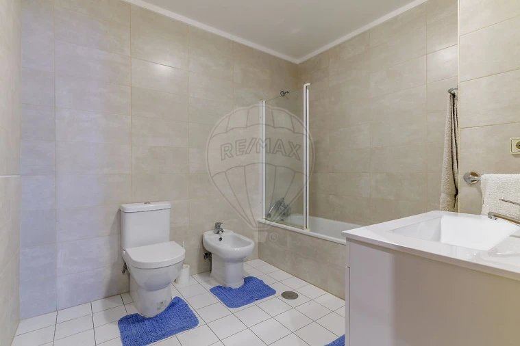 Apartamento T2 para Venda em Cidade da Maia Foto 9