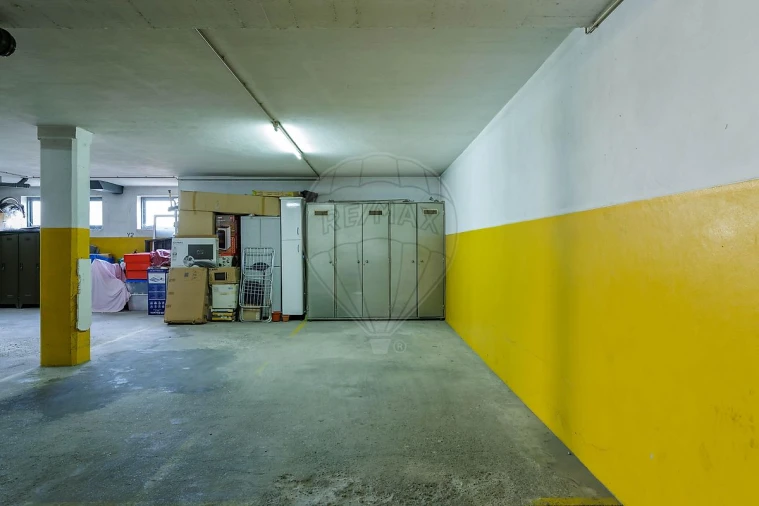 Apartamento T2 para Venda em Cidade da Maia Foto 24