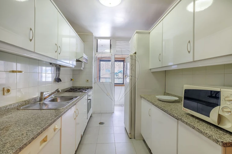 Apartamento T2 para Venda em Cidade da Maia Foto 10