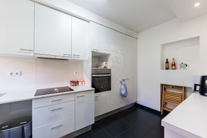 Apartamento T4 para Venda em Alvalade