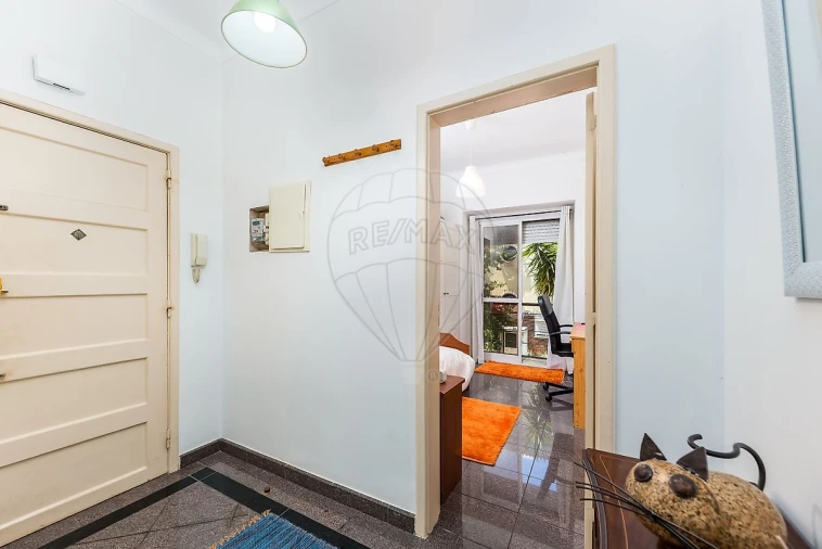 Apartamento T4 para Venda em Alvalade Foto 12