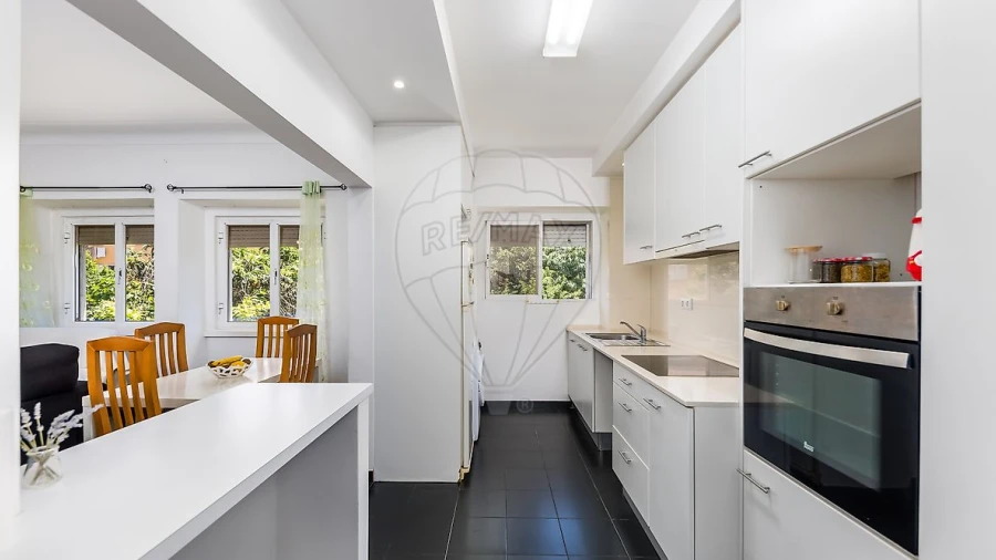 Apartamento T4 para Venda em Alvalade
