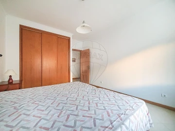 Apartamento T2 para Arrendamento em Albufeira e Olhos de Água