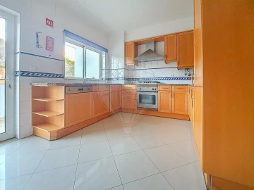 Apartamento T2 para Arrendamento em Albufeira e Olhos de Água