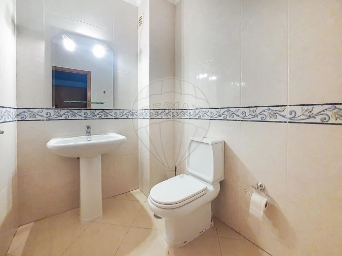 Apartamento T2 para Arrendamento em Albufeira e Olhos de Água Foto 9
