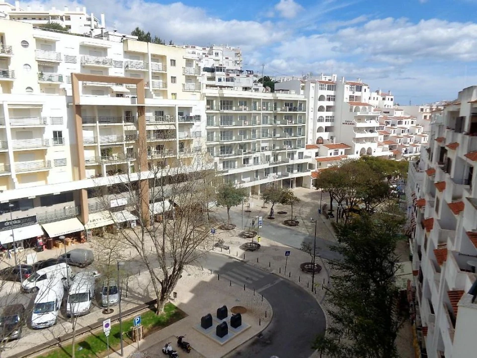 Apartamento T2 para Arrendamento em Albufeira e Olhos de Água Foto 2