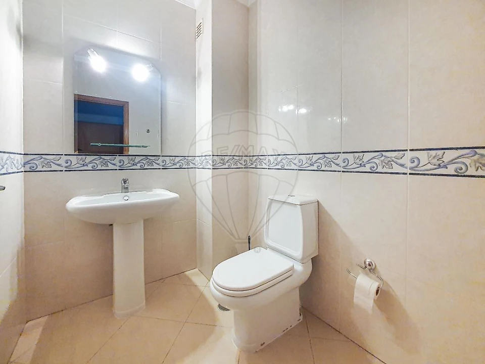 Apartamento T2 para Arrendamento em Albufeira e Olhos de Água Foto 9