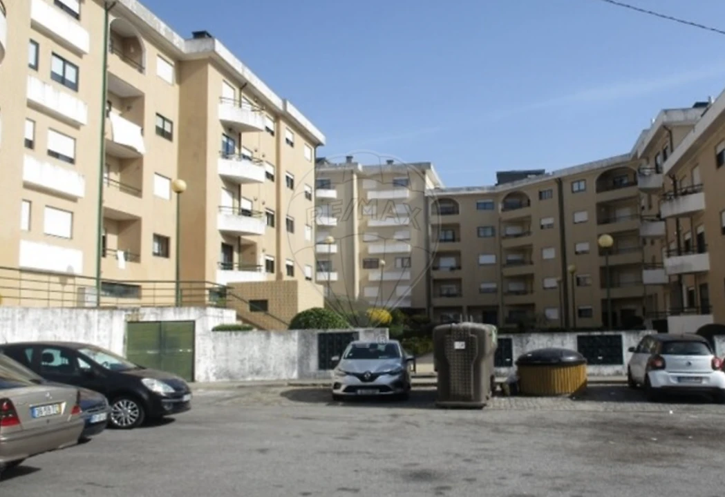 Apartamento T1 para Venda em Rio Tinto Foto 9