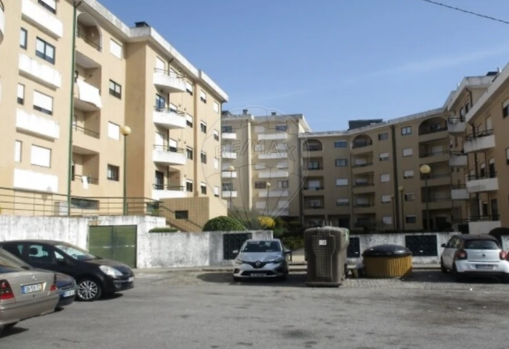 Apartamento T1 para Venda em Rio Tinto Foto 9