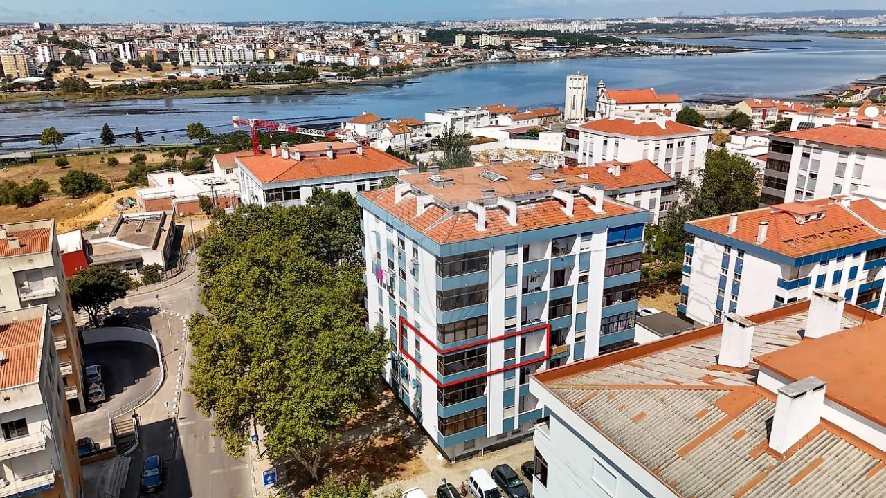 Apartamento T3 para Venda em Seixal, Arrentela e Aldeia de Paio Pires Foto 20