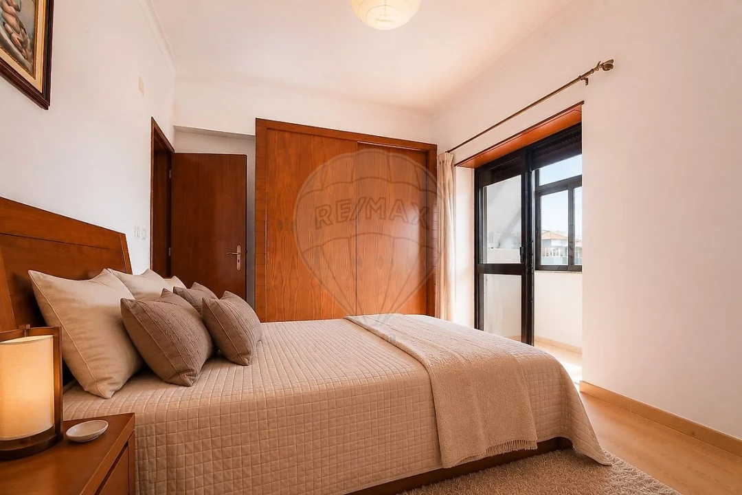 Apartamento T3 para Venda em Seixal, Arrentela e Aldeia de Paio Pires Foto 12