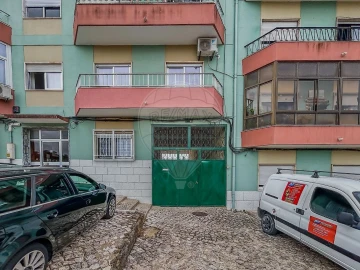 Garagem para Venda em Setubal (São Sebastião)