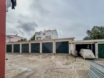 Garagem para Venda em Setubal (São Sebastião)