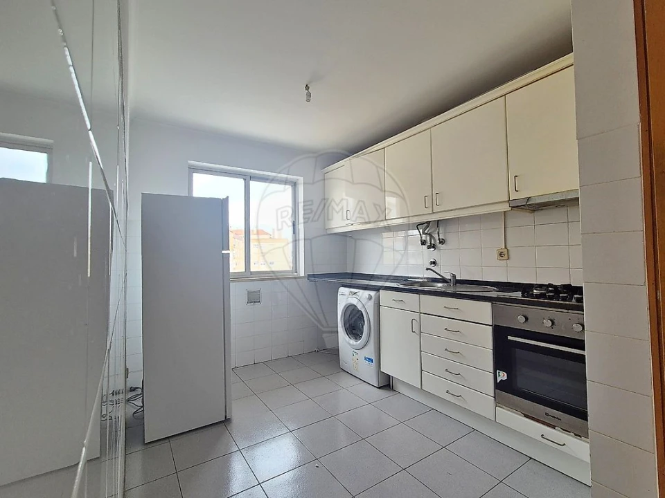 Apartamento T2 para Venda em Mina de Água Foto 3