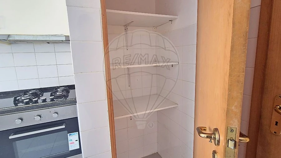 Apartamento T2 para Venda em Mina de Água