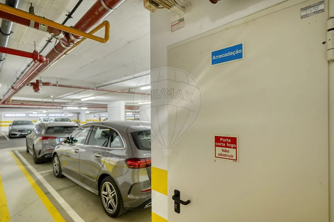 Apartamento T4 para Venda em Cascais e Estoril Foto 43