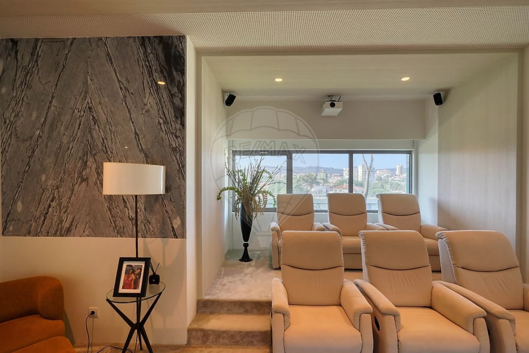 Apartamento T4 para Venda em Cascais e Estoril Foto 4