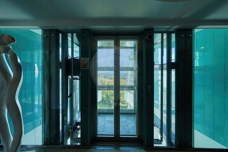 Apartamento T4 para Venda em Cascais e Estoril Foto 2