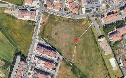 Terreno para Venda em Algueirão-Mem Martins