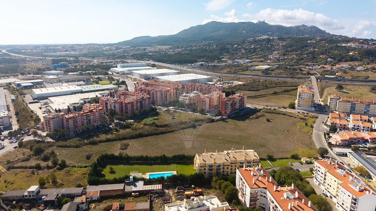 Terreno para Venda em Algueirão-Mem Martins Foto 2