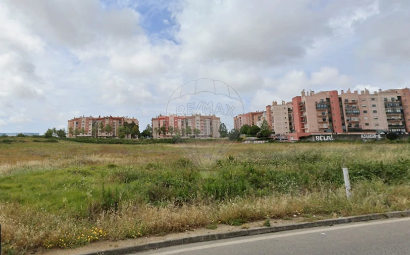 Terreno para Venda em Algueirão-Mem Martins Foto 3