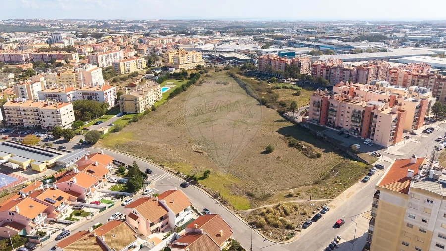 Terreno para Venda em Algueirão-Mem Martins Foto 4