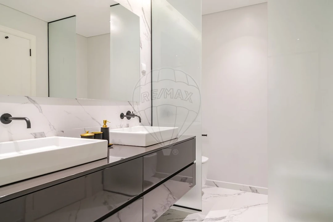 Apartamento T5 para Venda em Campolide Foto 41
