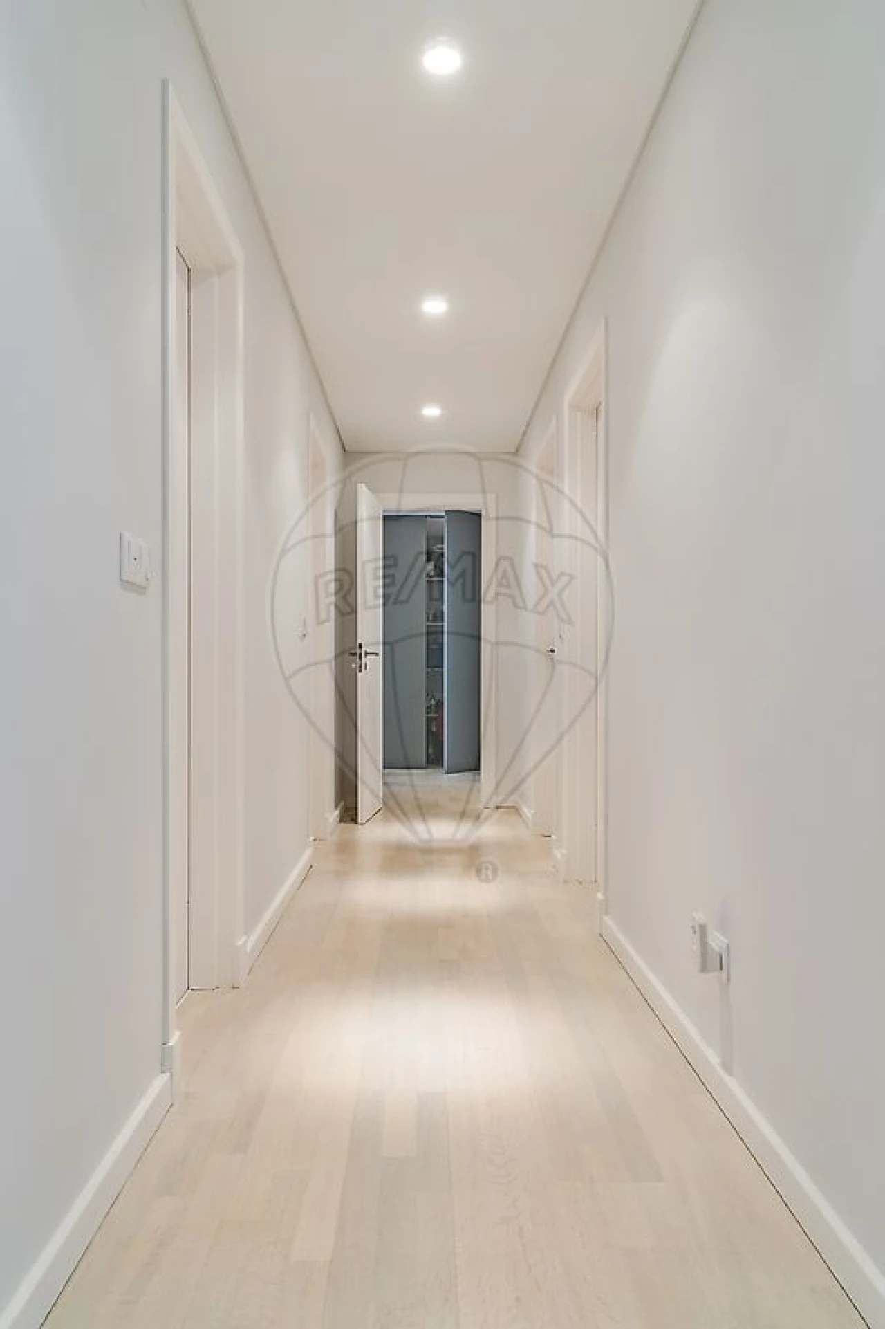 Apartamento T5 para Venda em Campolide Foto 26