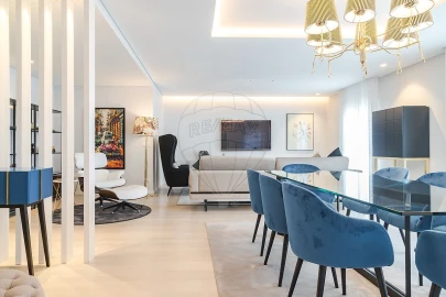 Apartamento T5 para Venda em Campolide