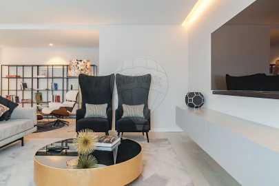 Apartamento T5 para Venda em Campolide