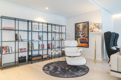 Apartamento T5 para Venda em Campolide