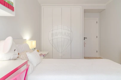 Apartamento T5 para Venda em Campolide