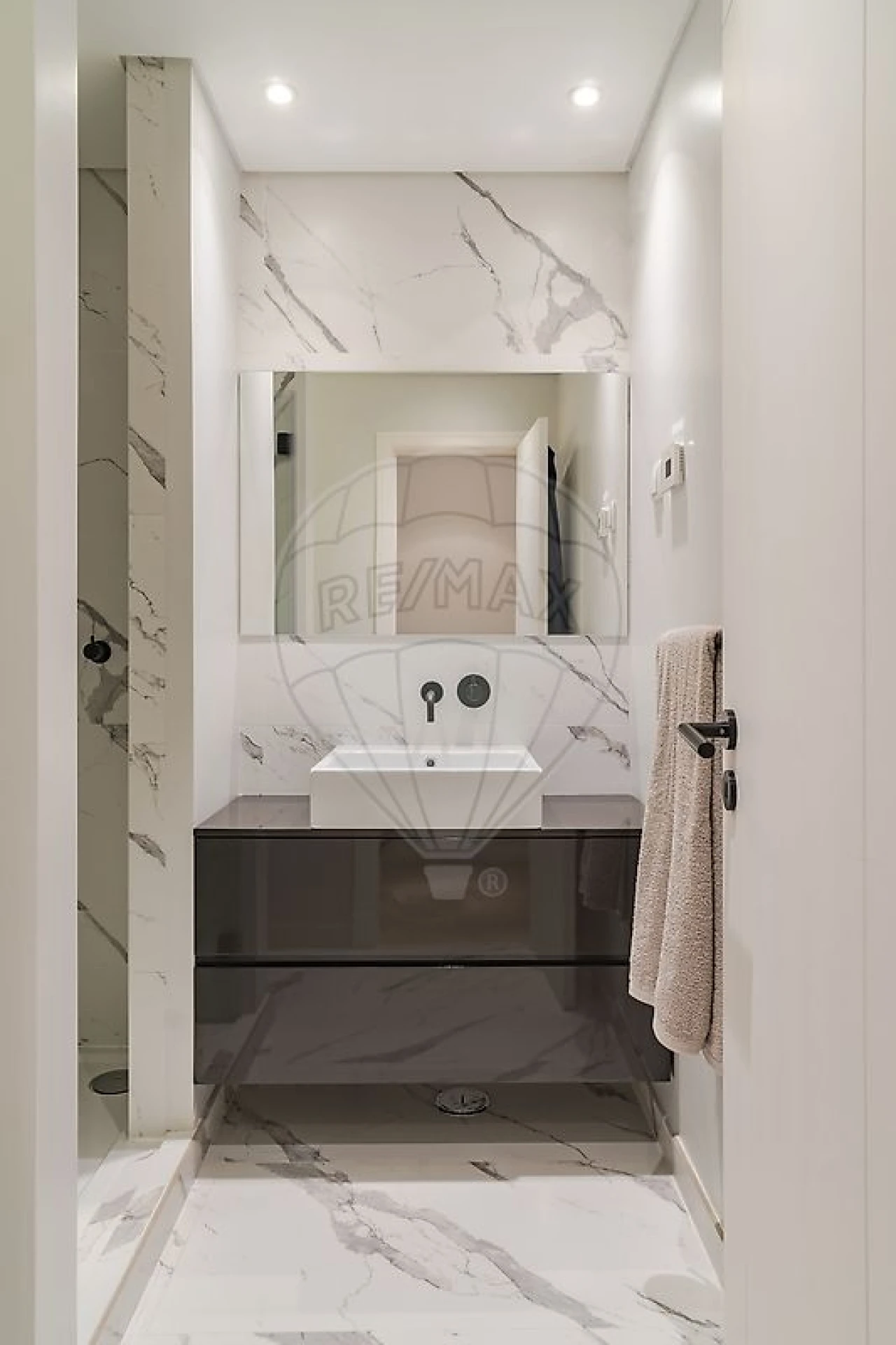 Apartamento T5 para Venda em Campolide Foto 34