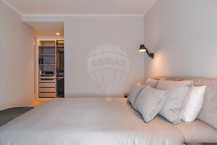 Apartamento T5 para Venda em Campolide Foto 49