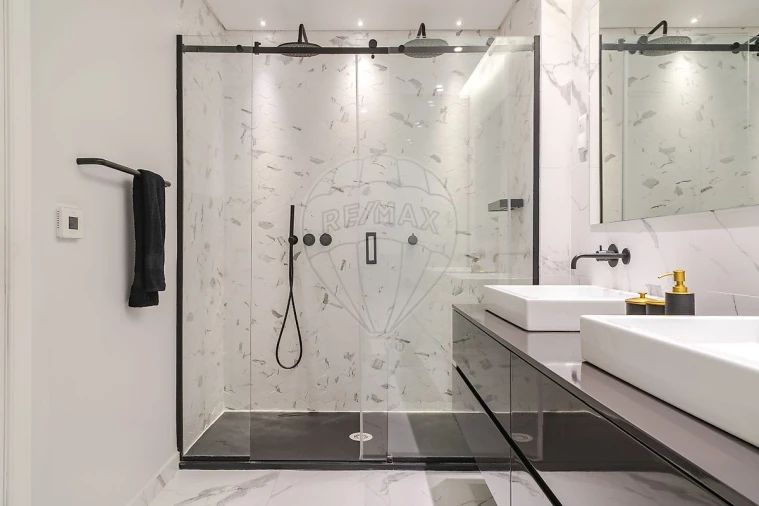 Apartamento T5 para Venda em Campolide Foto 42