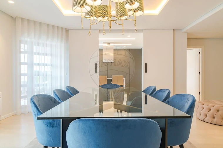 Apartamento T5 para Venda em Campolide Foto 7